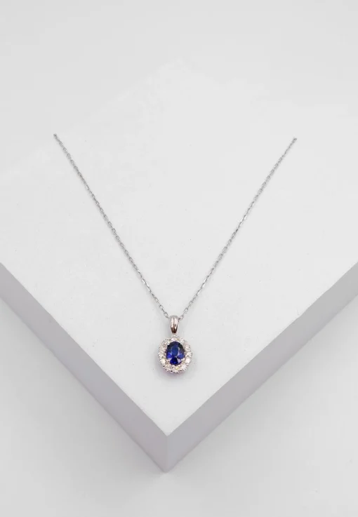 Anhänger Weissgold 750 Saphir 0.83ct. Brillanten 0.40ct.