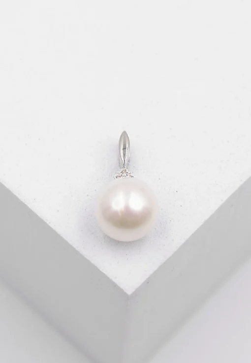 Anhänger Weissgold 750 Süsswasserperle 9-9.5mm Brillant 0.04ct.