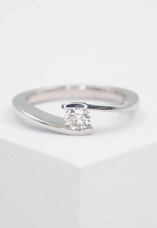 Solitaire Ring Diamant 0.30ct. Weissgold 750