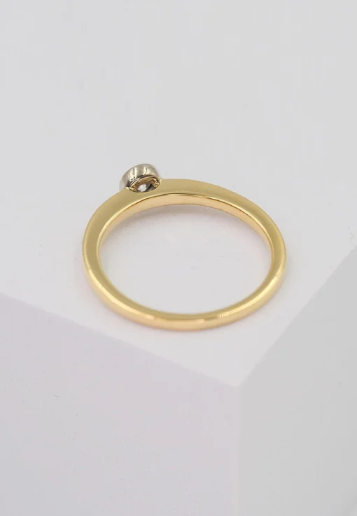 Solitär Ring Zargen-Fassung Gelbgold 750, Brillanten 0.15ct. Fassung Weissgold 750 (56)