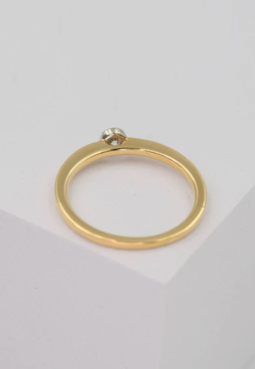 Solitär Ring Zargen-Fassung Gelbgold 750, Brillanten 0.10ct. Fassung Weissgold 750 (52)